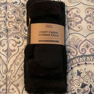 Field & Stream Glove and Neck Gaiter Set